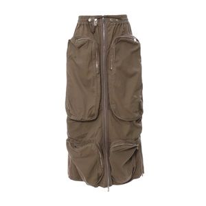 Brand New Cargo Skirt! This is just so bomb! Like it’s a perfect made skirt.